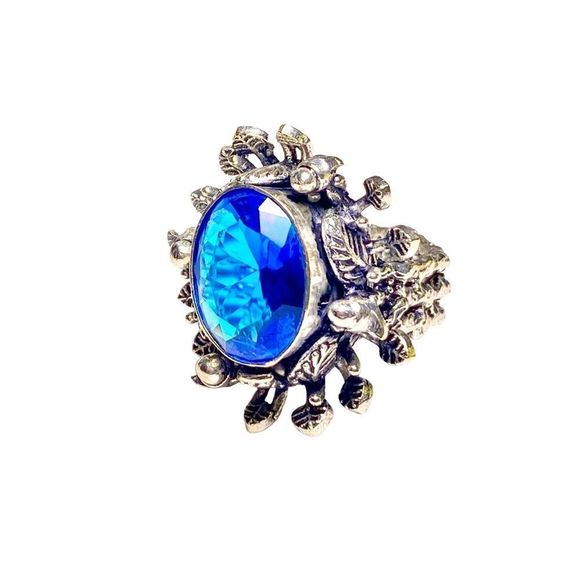 Blue Topaz Gemstone in an Exceptional Handcrafted 925 Stamped Silver Ring (7.5) - Picture 4 of 8